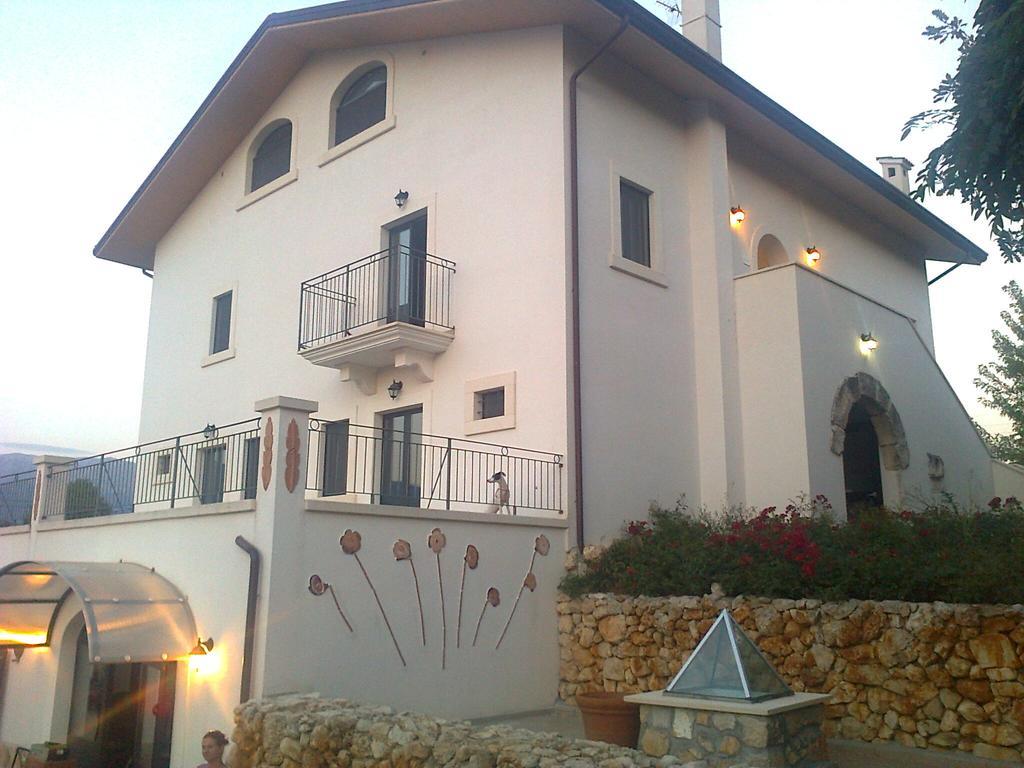 Вилла Locanda Dell'Asino D'Oro Сульмона Экстерьер фото